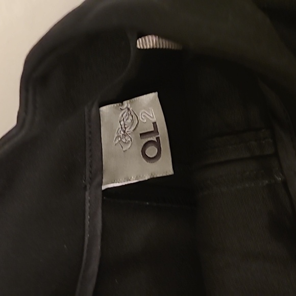 Black Pencil Skirt with slit in back - Picture 8 of 10